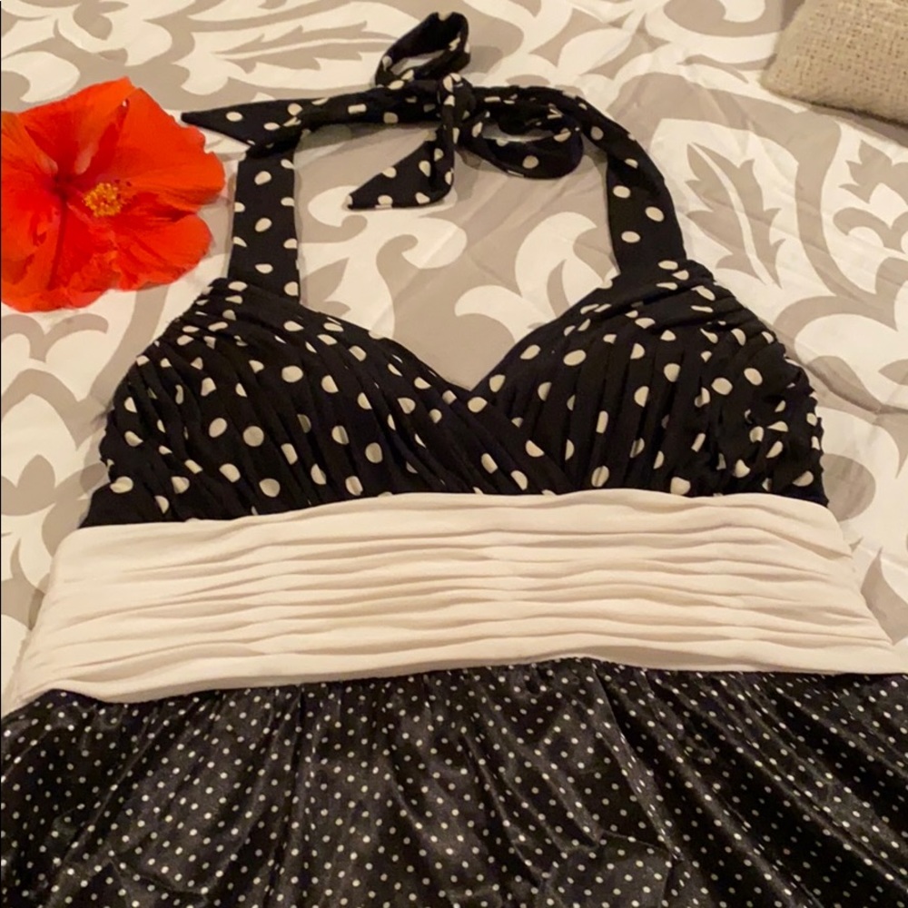 Polka dot halter dress - Picture 7 of 16